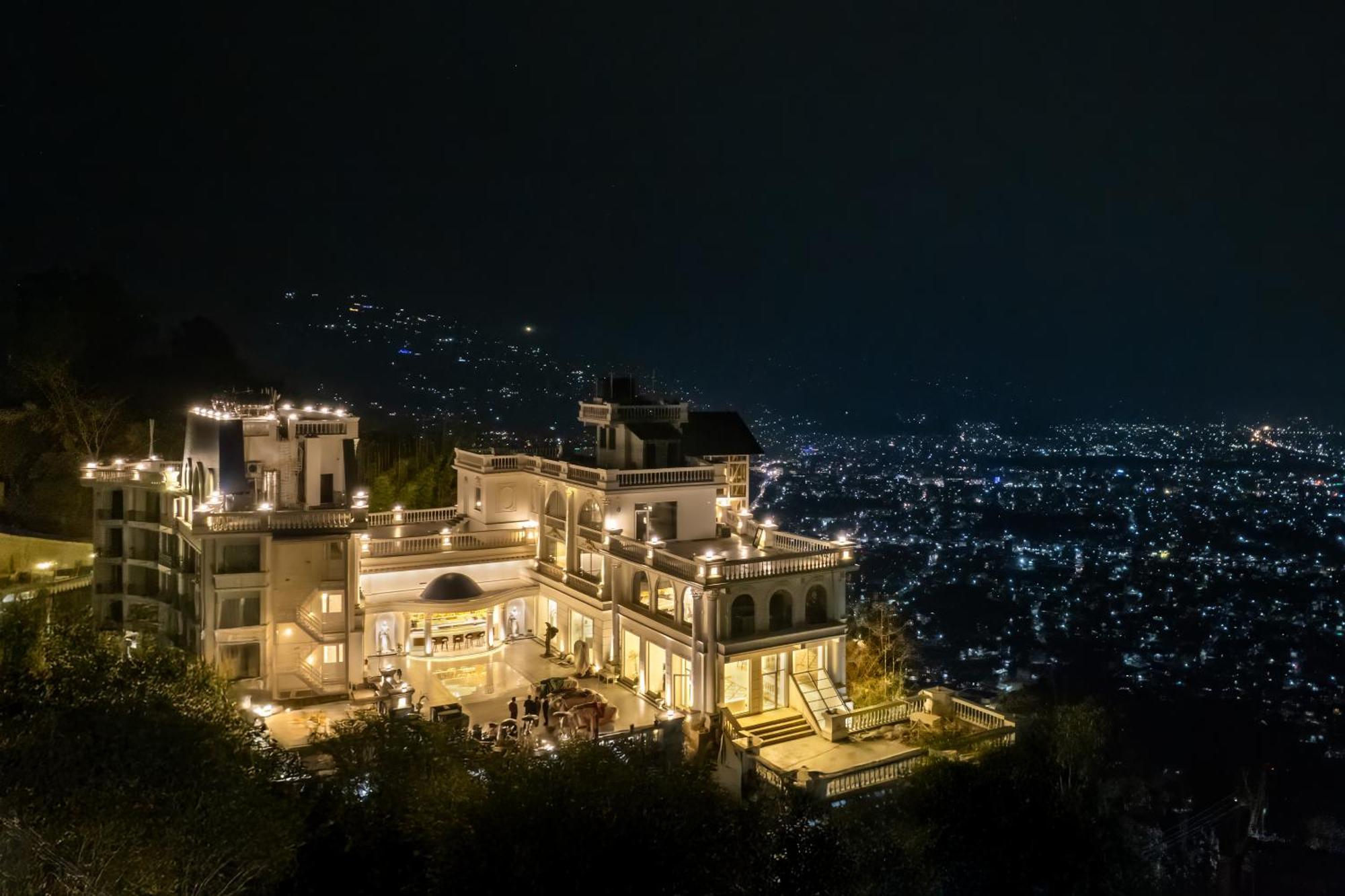 Le Glamour Luxury Resort&Wellness Spa Pvt Ltd Pokhara Extérieur photo