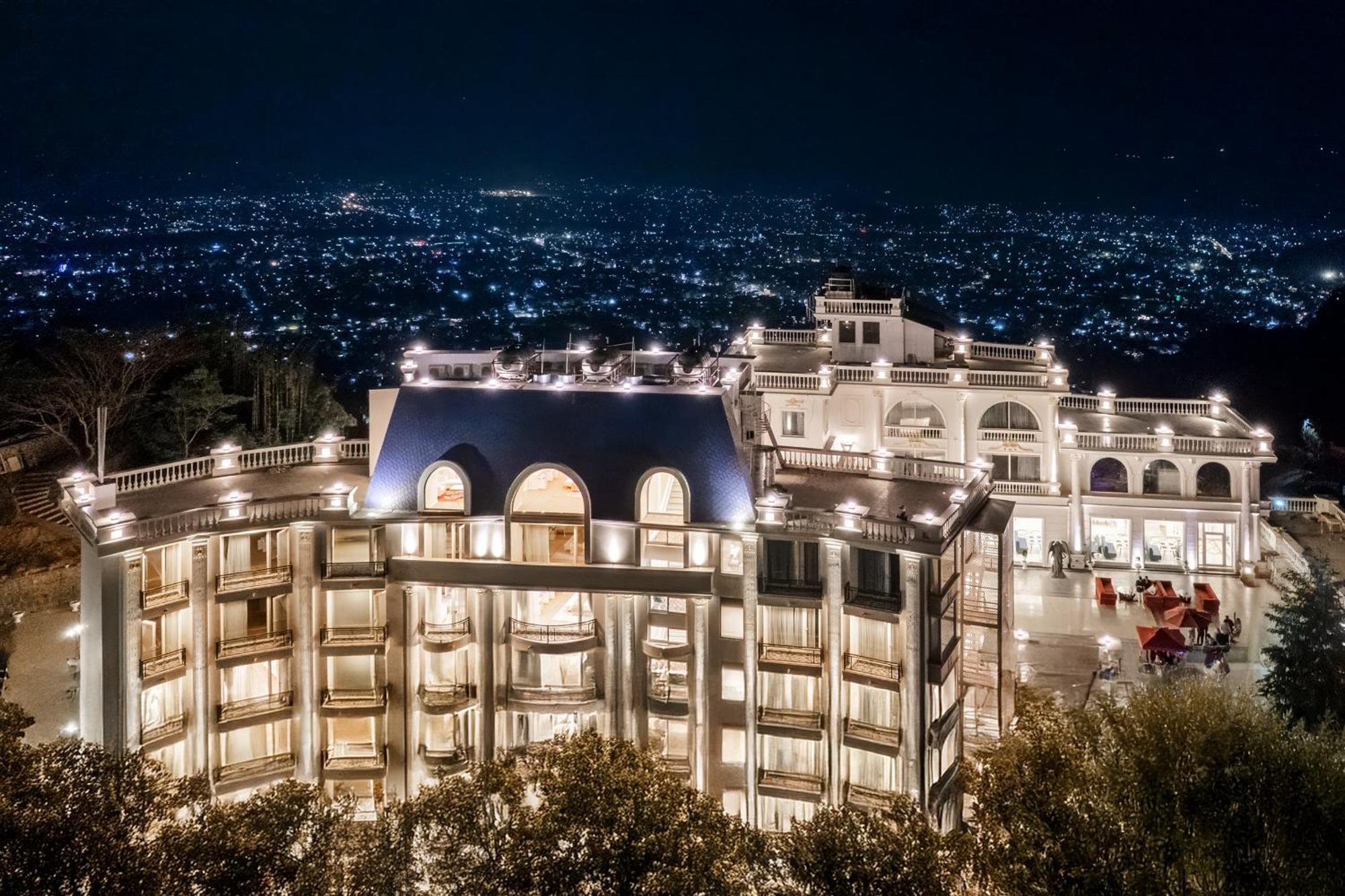 Le Glamour Luxury Resort&Wellness Spa Pvt Ltd Pokhara Extérieur photo