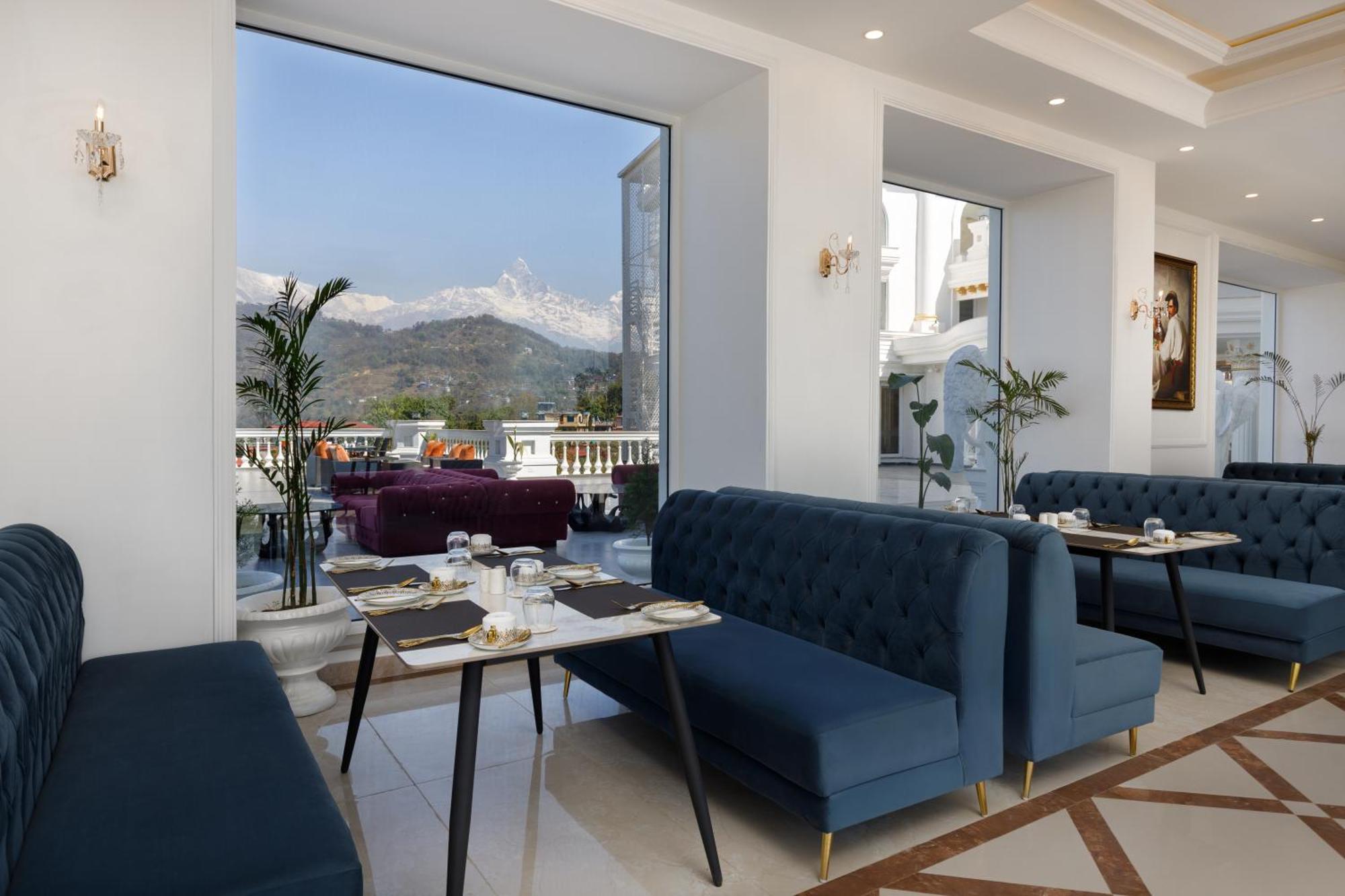 Le Glamour Luxury Resort&Wellness Spa Pvt Ltd Pokhara Extérieur photo